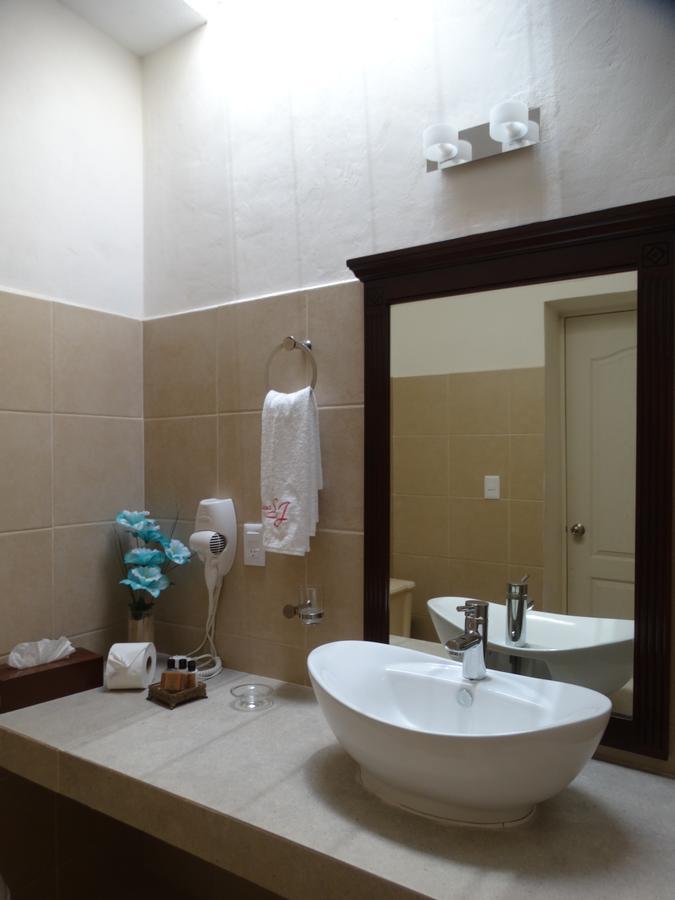Casa San Juan Bed & Breakfast เมริดา ภายนอก รูปภาพ